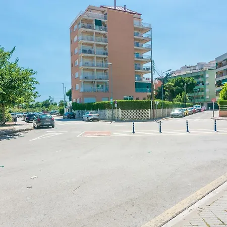 Homeholidaysrentals Neila * Pineda de Mar